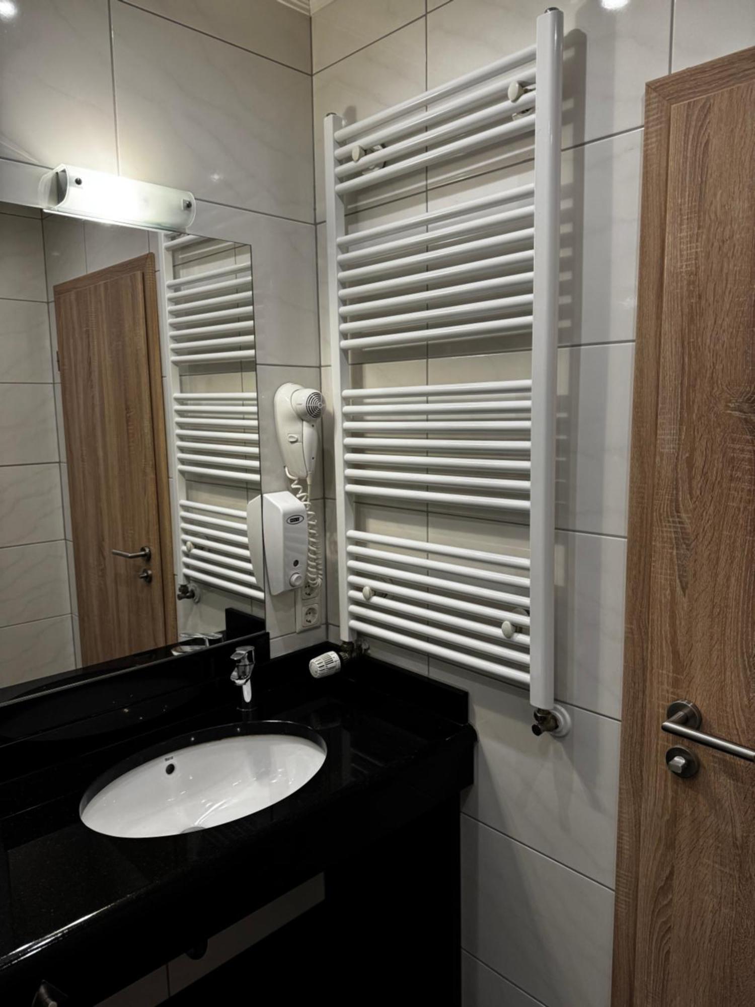 Hotel & Restaurant Brommler Muehle Gangelt Luaran gambar